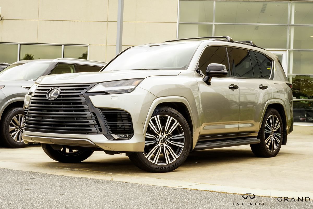 Used 2025 Lexus LX 700h Luxury w/ Appearance Package AWD/4WD image 1