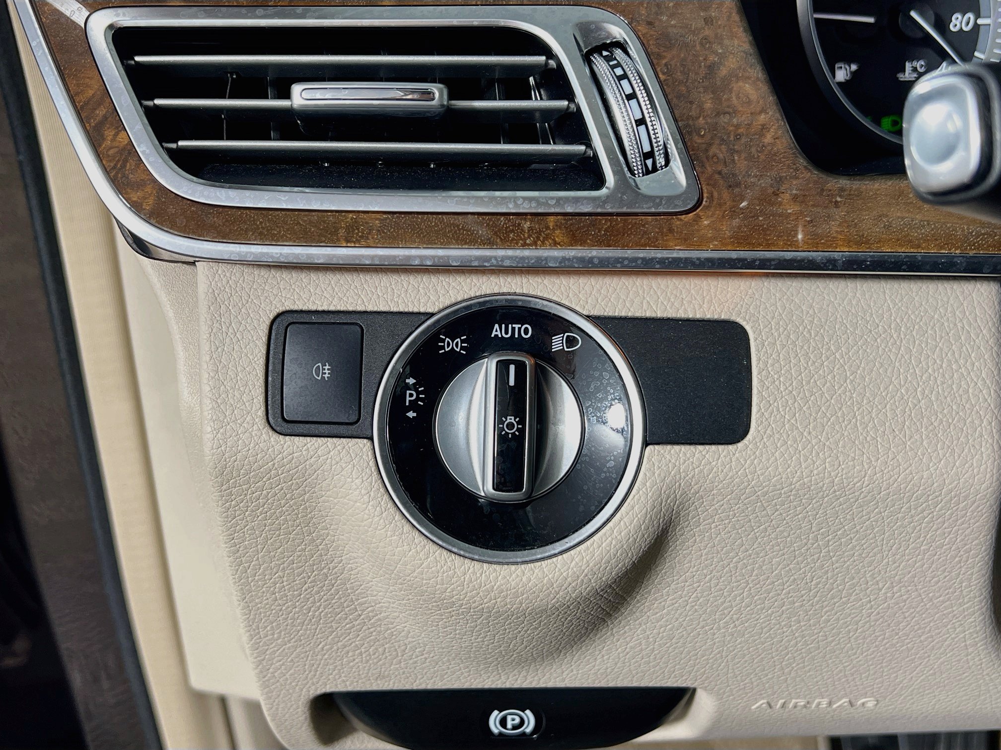 Used 2014 Mercedes-Benz E 350 4MATIC Wagon image 10