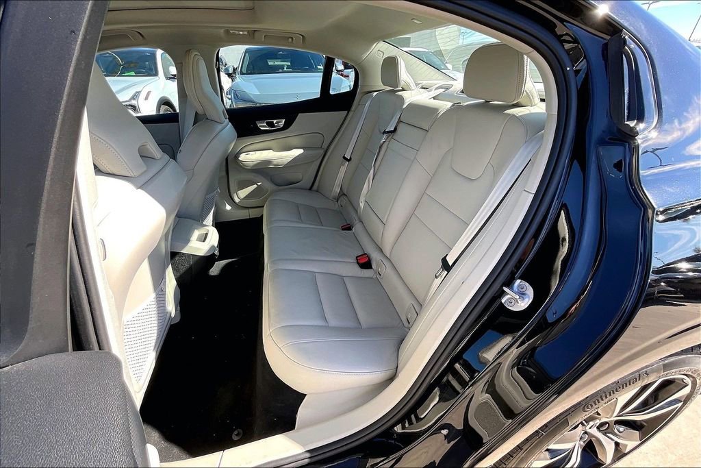 Certified 2024 Volvo S60 B5 Core image 34