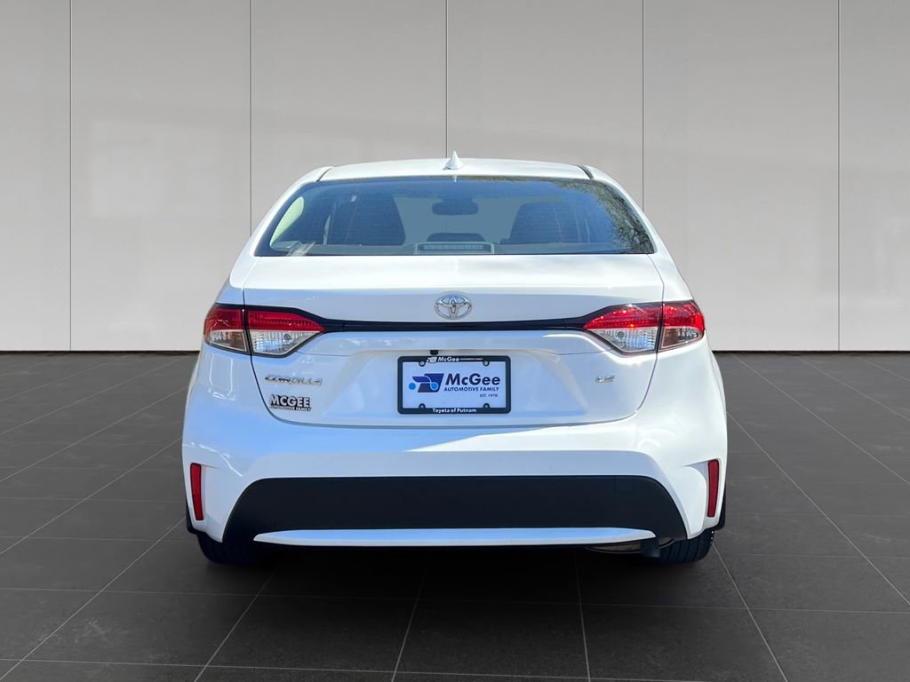 Used 2022 Toyota Corolla LE w/ LE Convenience Package FWD image 4