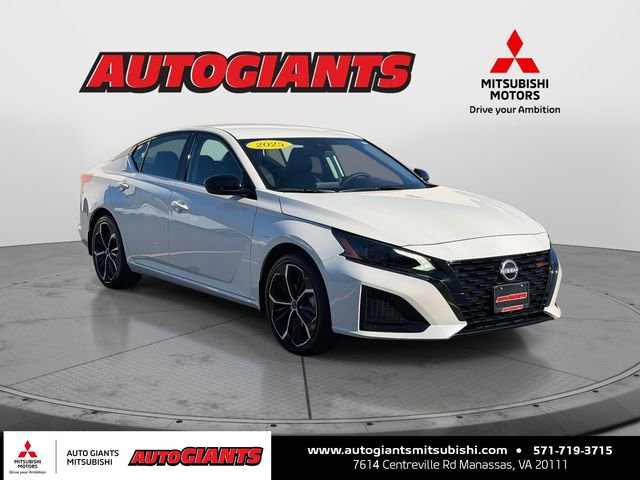 Used 2025 Nissan Altima 2.5 SR image 1