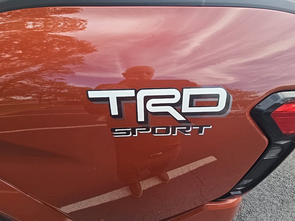 Used 2025 Toyota Tacoma TRD Sport AWD/4WD image 7