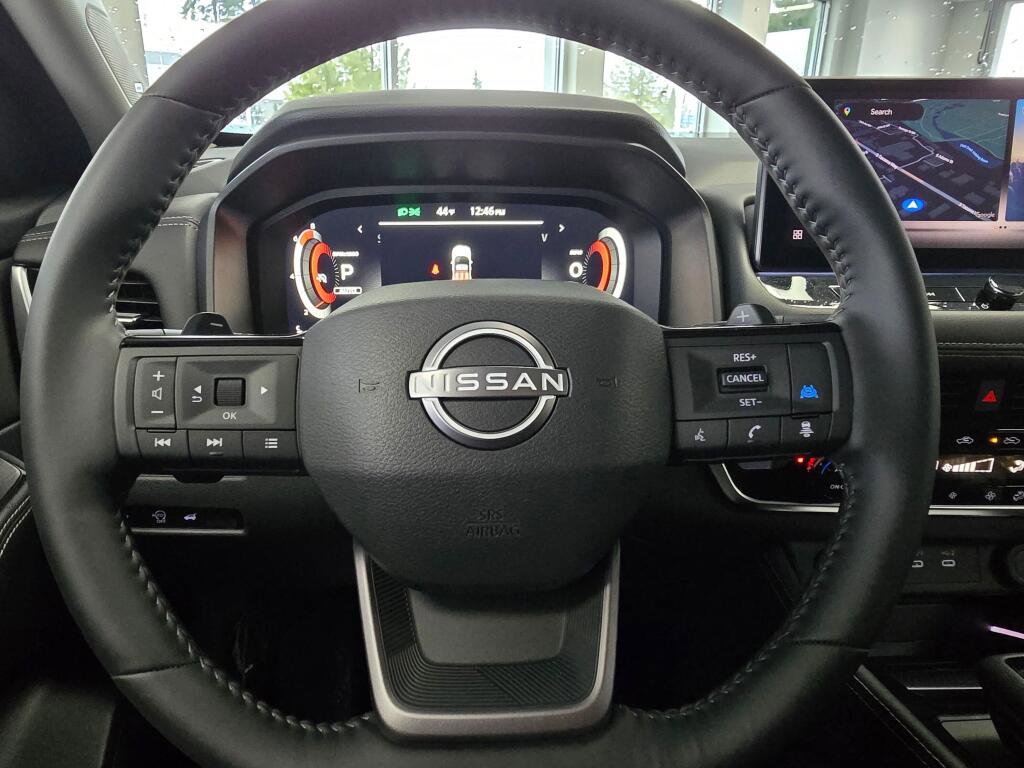 Used 2025 Nissan Rogue Platinum w/ Platinum Premium Package image 28