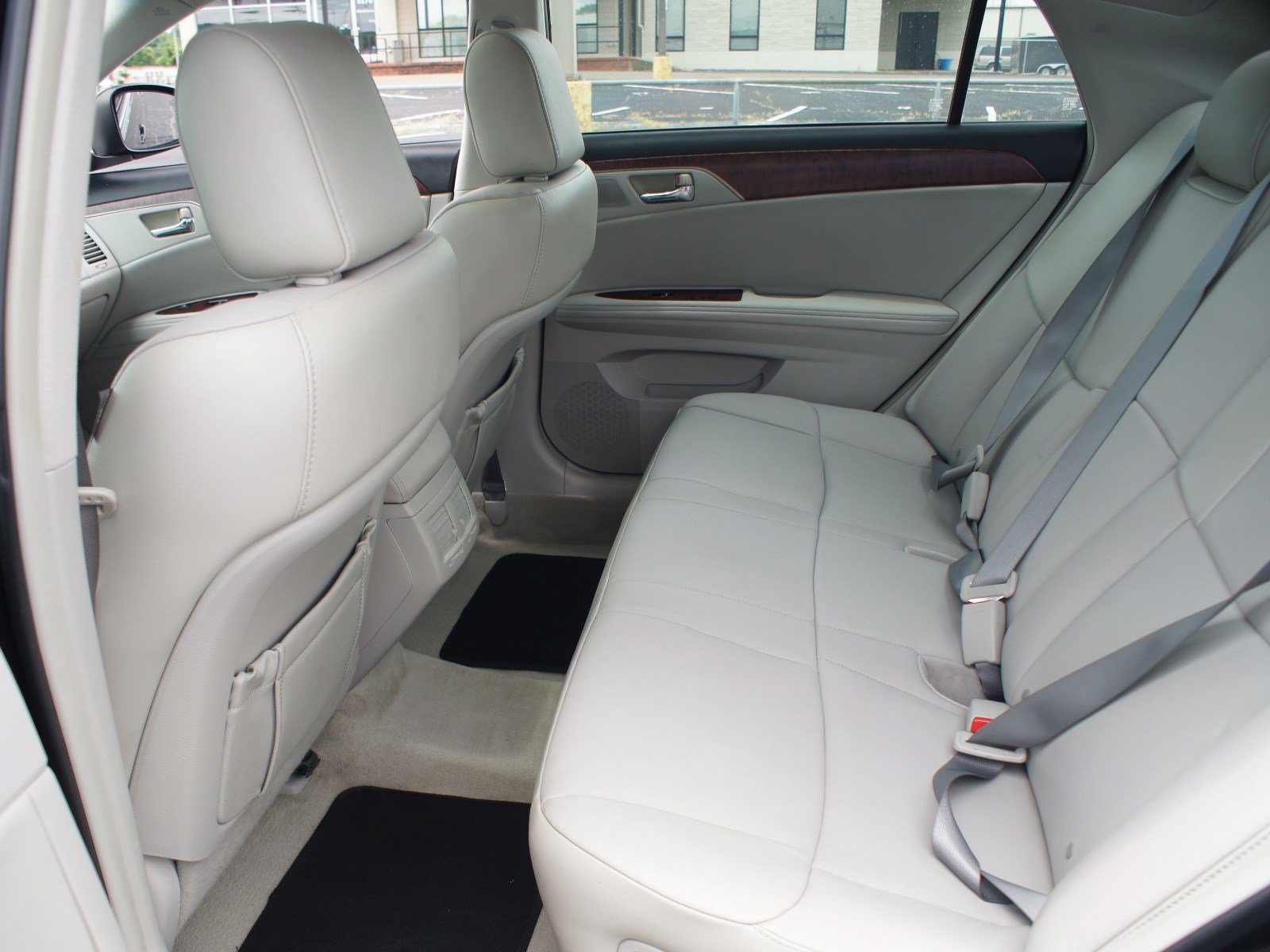 Used 2012 Toyota Avalon FWD image 11