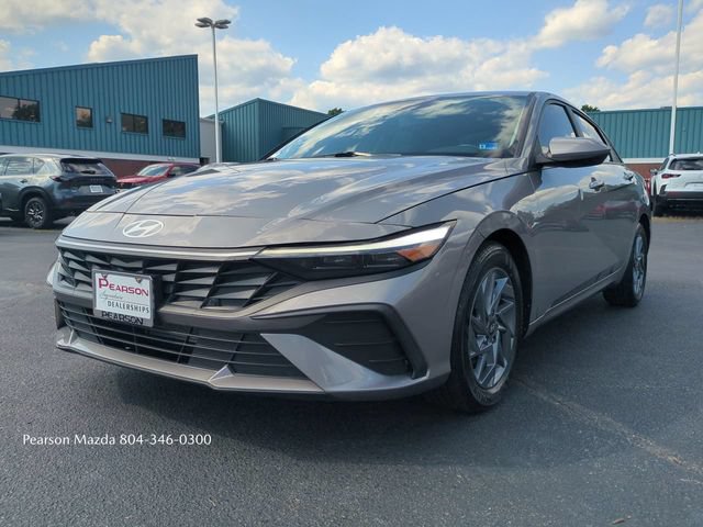 Used 2024 Hyundai Elantra SEL FWD image 9