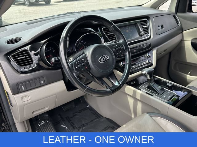 Used 2017 Kia Sedona EX FWD image 2