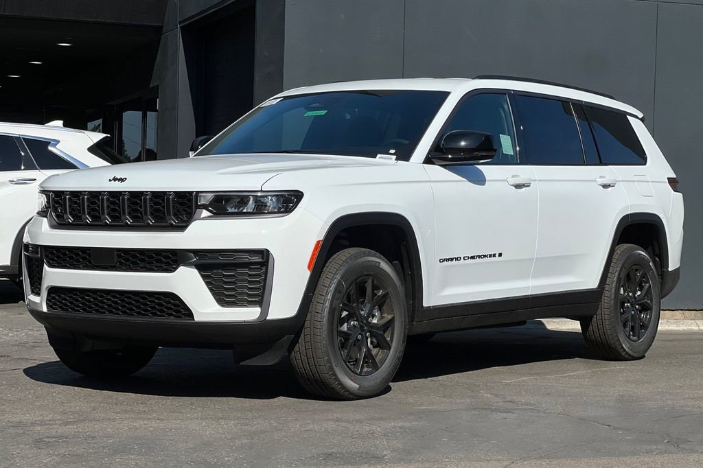 New 2026 Jeep Grand Cherokee L 4WD image 8