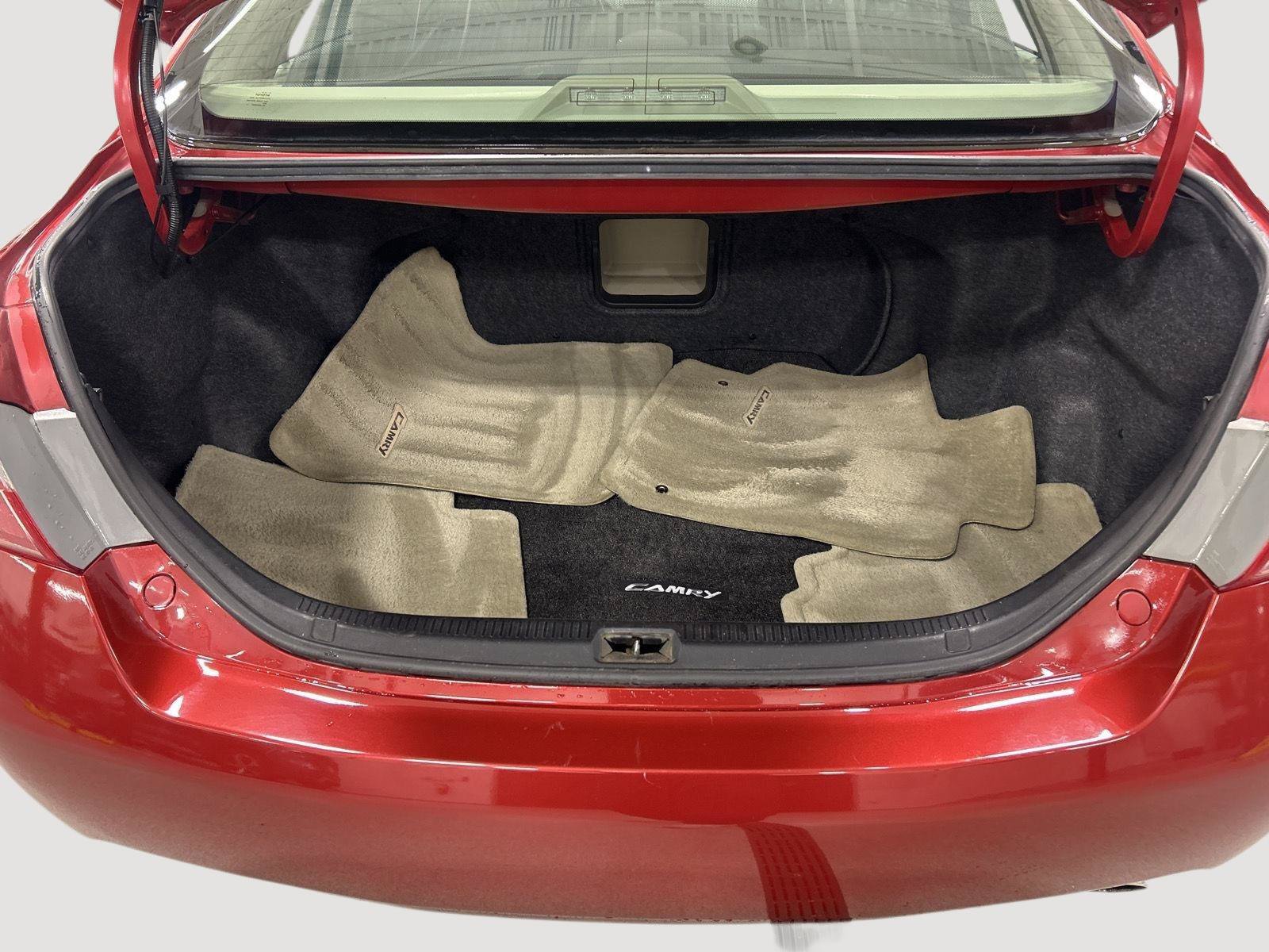 Used 2009 Toyota Camry XLE w/ Leather Pkg FWD image 10