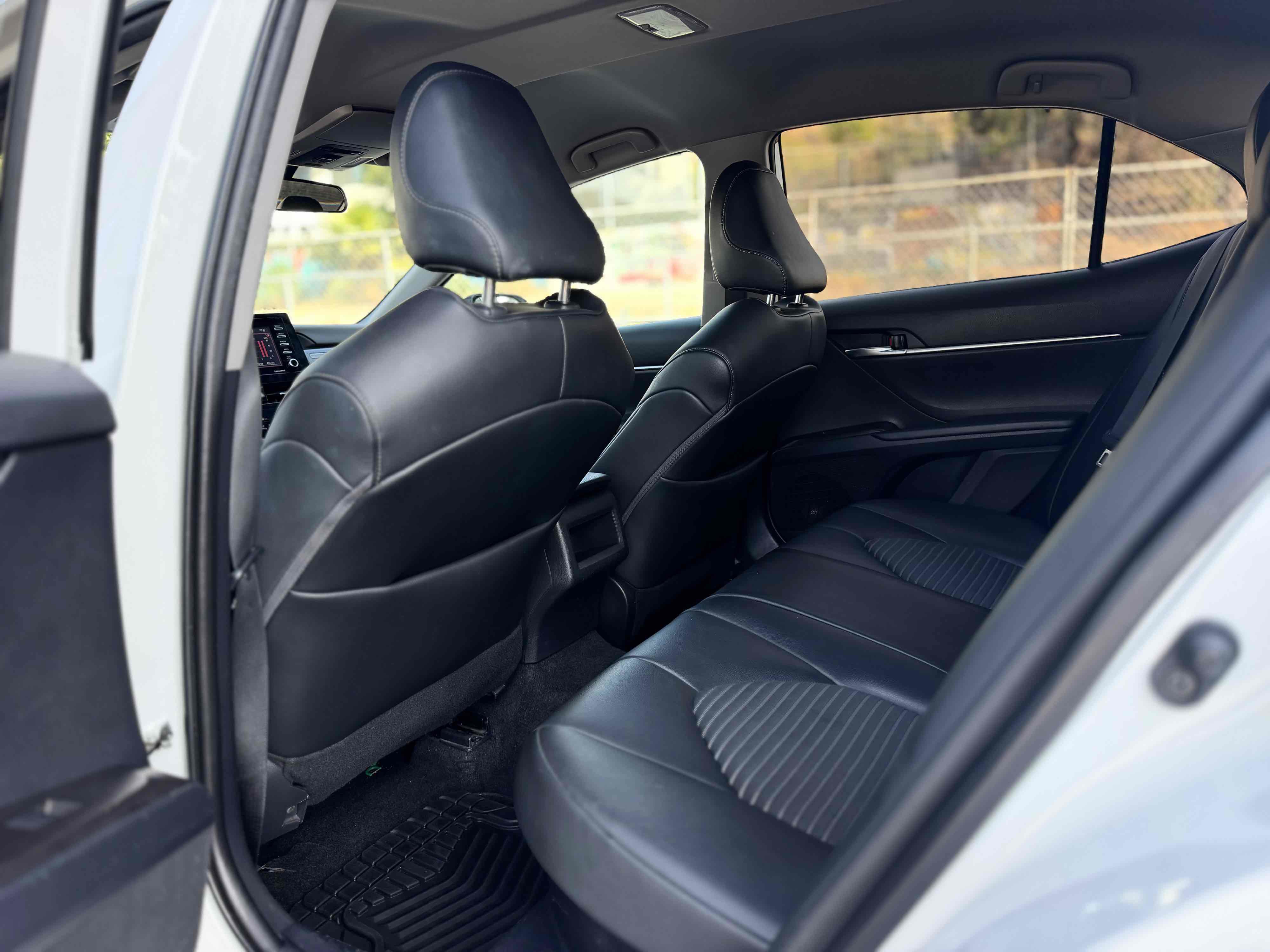 Used 2022 Toyota Camry SE FWD image 22