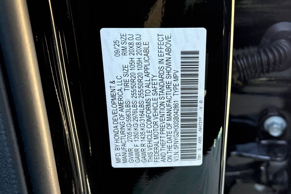 Certified 2025 Honda Pilot Sport image 38