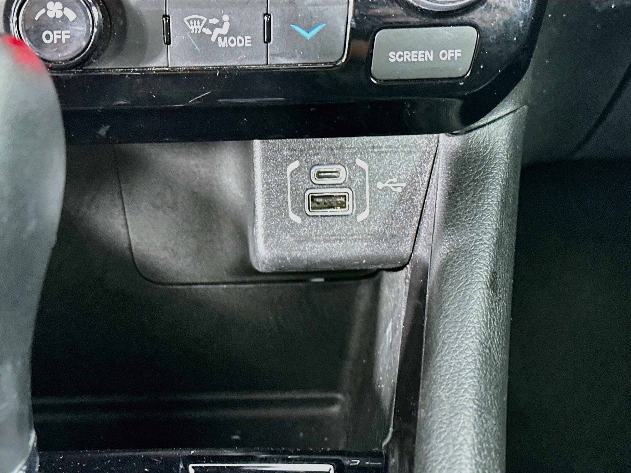 Used 2025 Jeep Compass Latitude w/ Sun & Sound Group AWD/4WD image 26