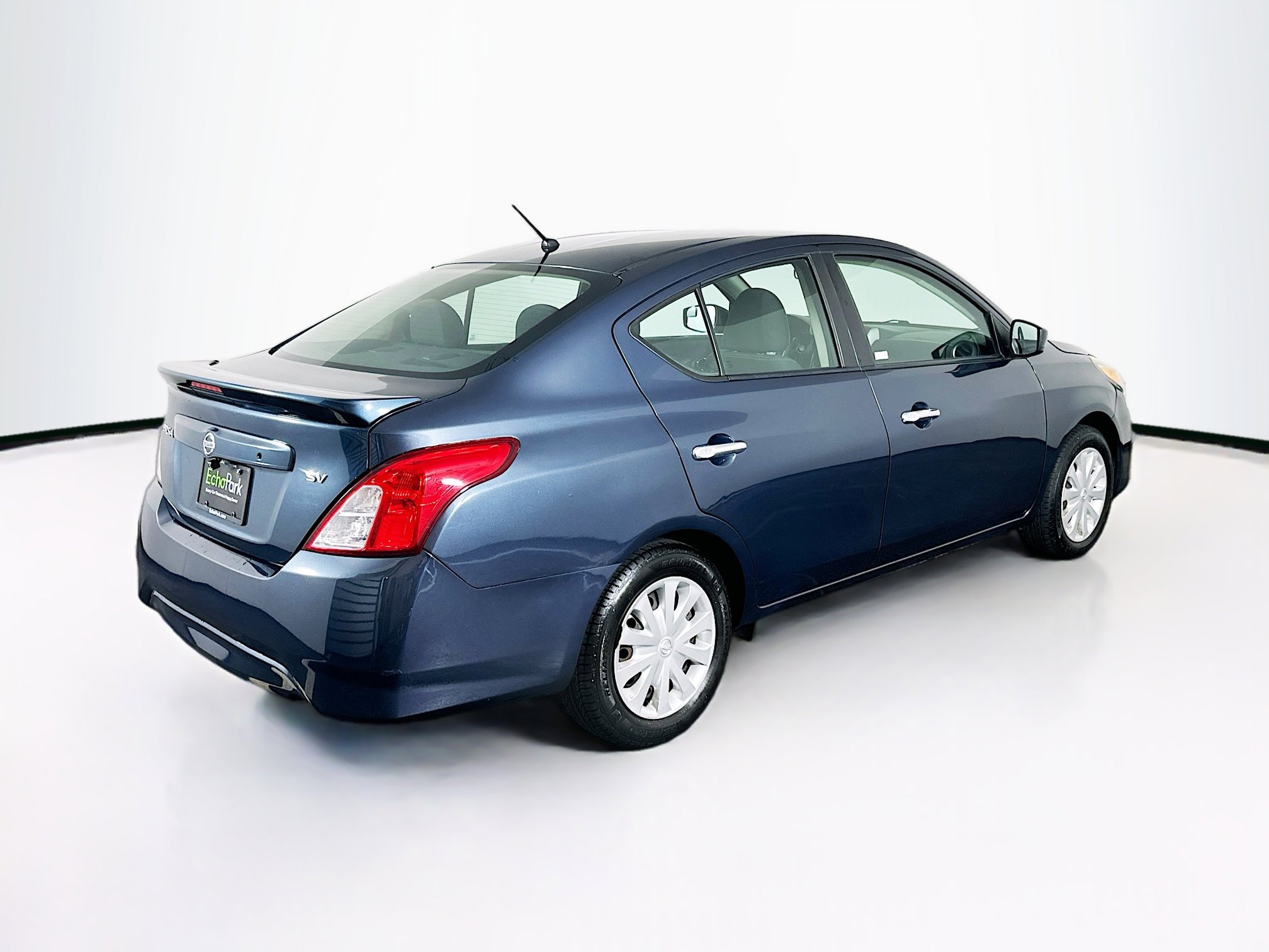 Used 2017 Nissan Versa SV image 9