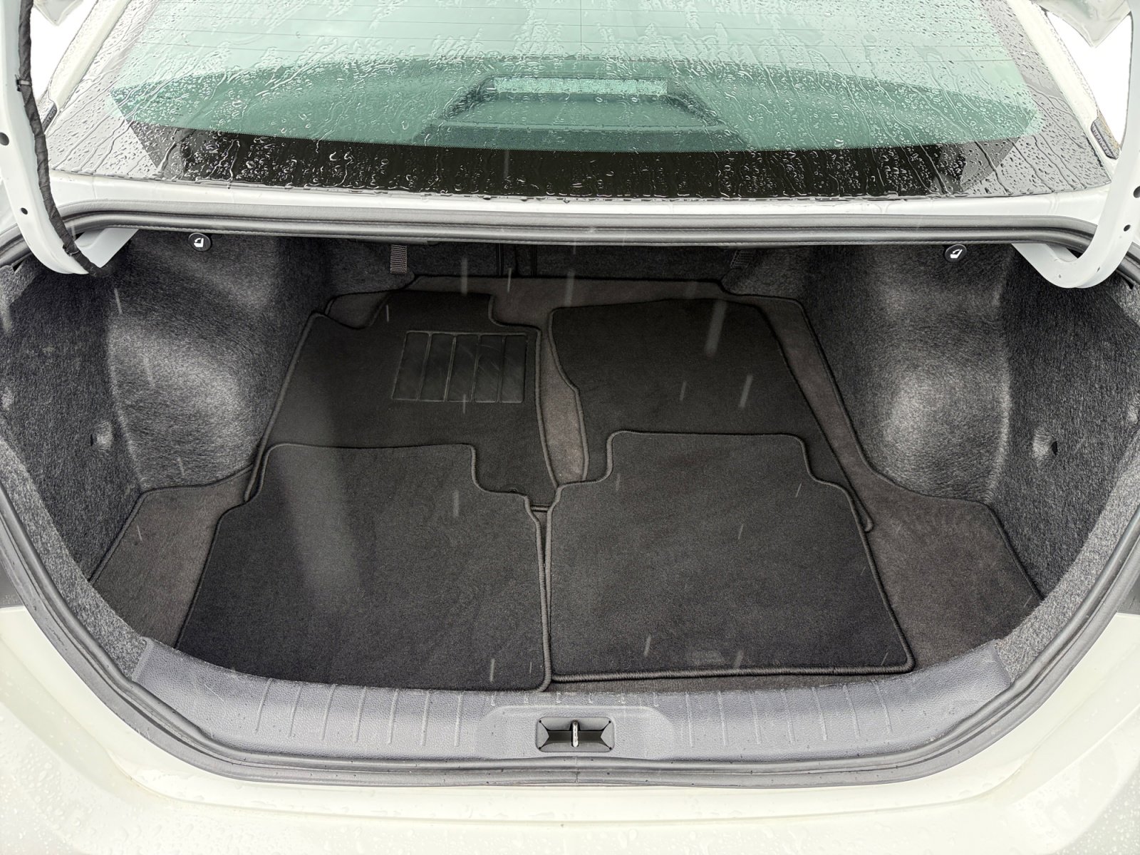 Used 2025 Nissan Altima 2.5 SV FWD image 17