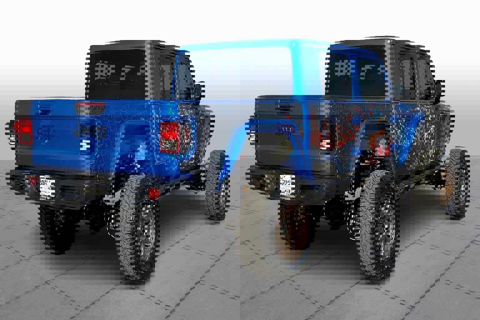 Used 2025 Jeep Gladiator Sport image 12