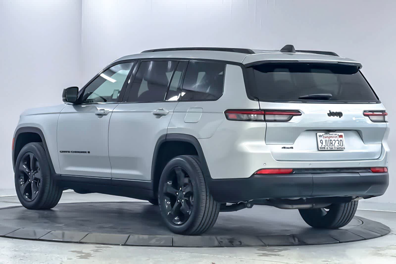 Used 2023 Jeep Grand Cherokee L Laredo AWD/4WD image 6