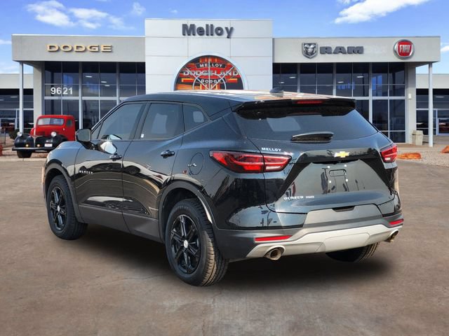 Used 2023 Chevrolet Blazer LT AWD/4WD image 2