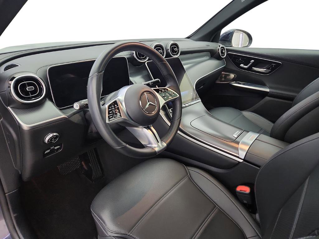 Used 2024 Mercedes-Benz GLC 300 4MATIC w/ Advanced USB Package image 10