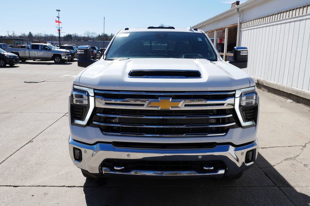 New 2026 Chevrolet Silverado 3500 LTZ w/ LTZ Plus Package image 3
