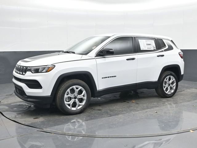 Used 2025 Jeep Compass Sport w/ Mopar Graphics Package AWD/4WD image 8