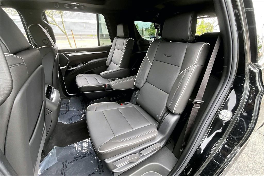 New 2026 Cadillac Escalade Luxury w/ LPO, Floor Liner Package AWD/4WD image 26