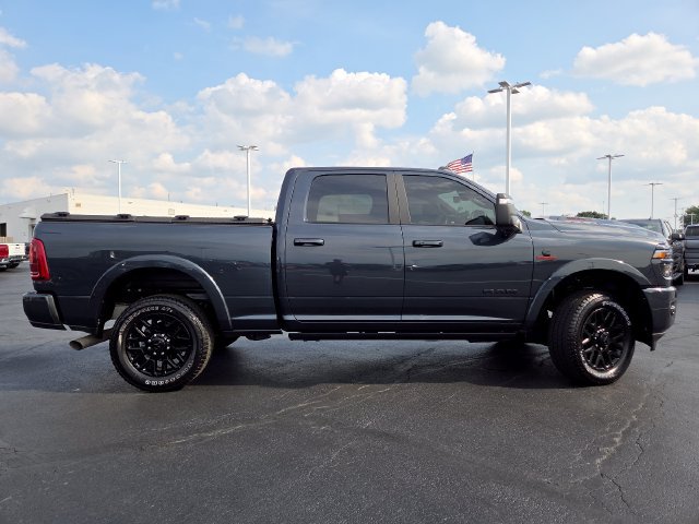 Used 2025 RAM 2500 Limited AWD/4WD image 20