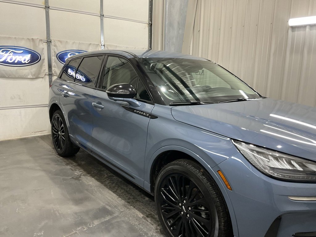 Used 2025 Lincoln Corsair FWD w/ Equipment Group 101A image 4