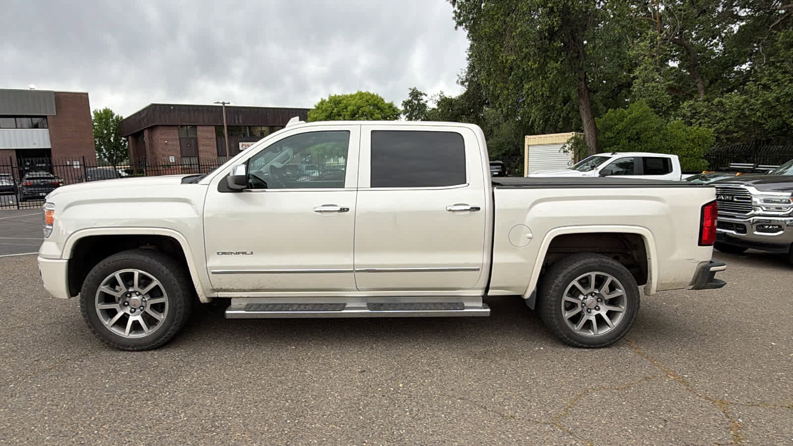 Used 2015 GMC Sierra 1500 Denali image 8