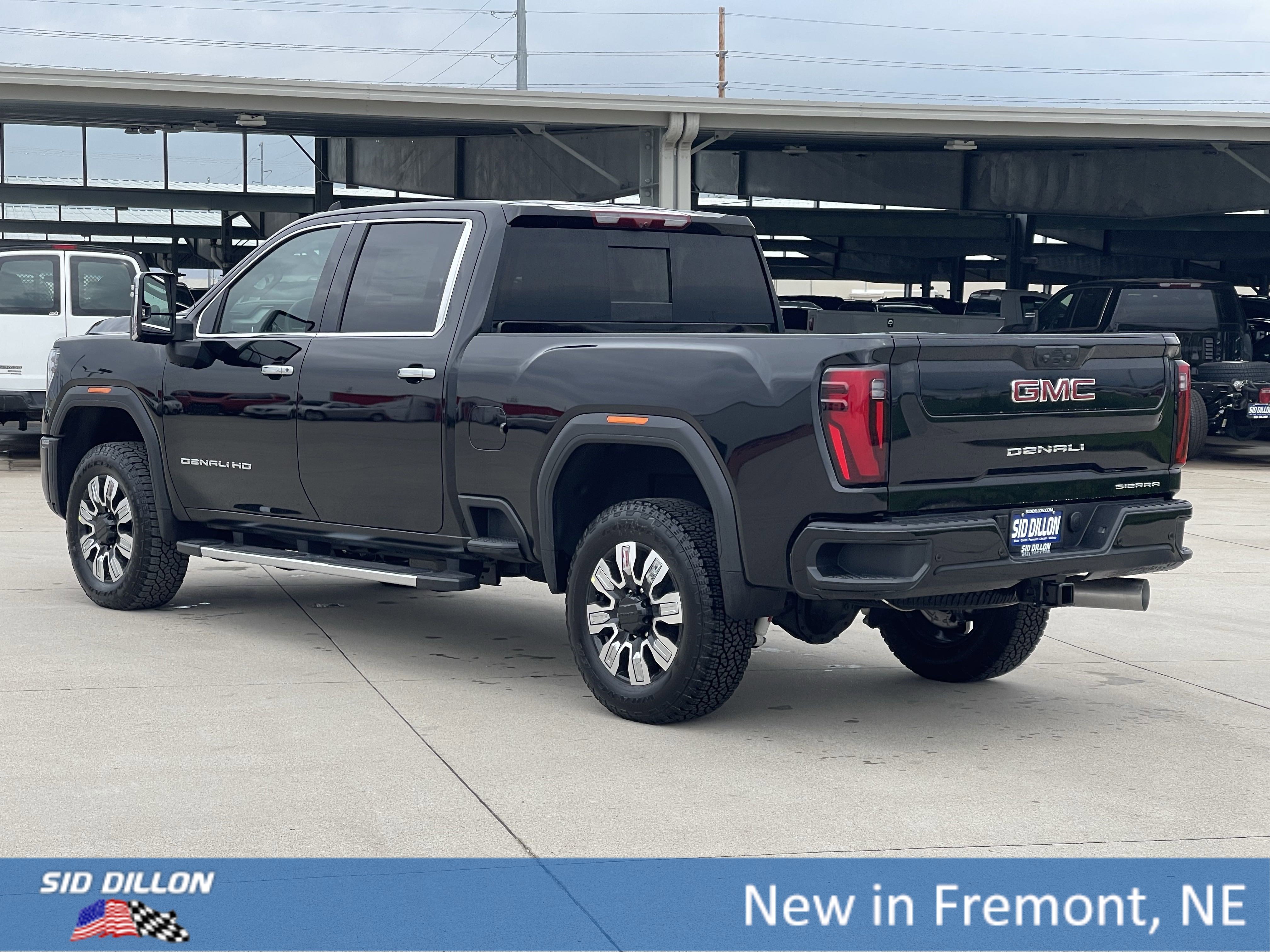 New 2025 GMC Sierra 2500 Denali w/ Denali Reserve Package image 18