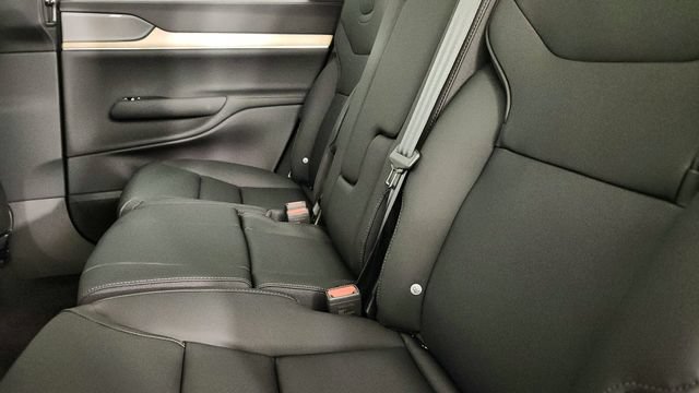New 2026 Volvo EX90 Plus AWD/4WD image 28