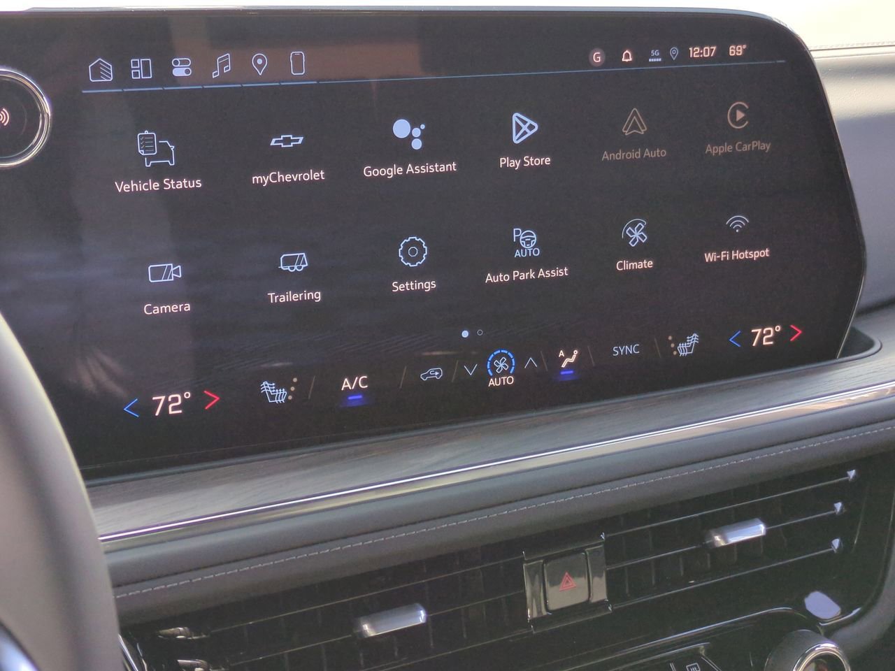 New 2026 Chevrolet Suburban Z71 w/ Comfort Package image 14