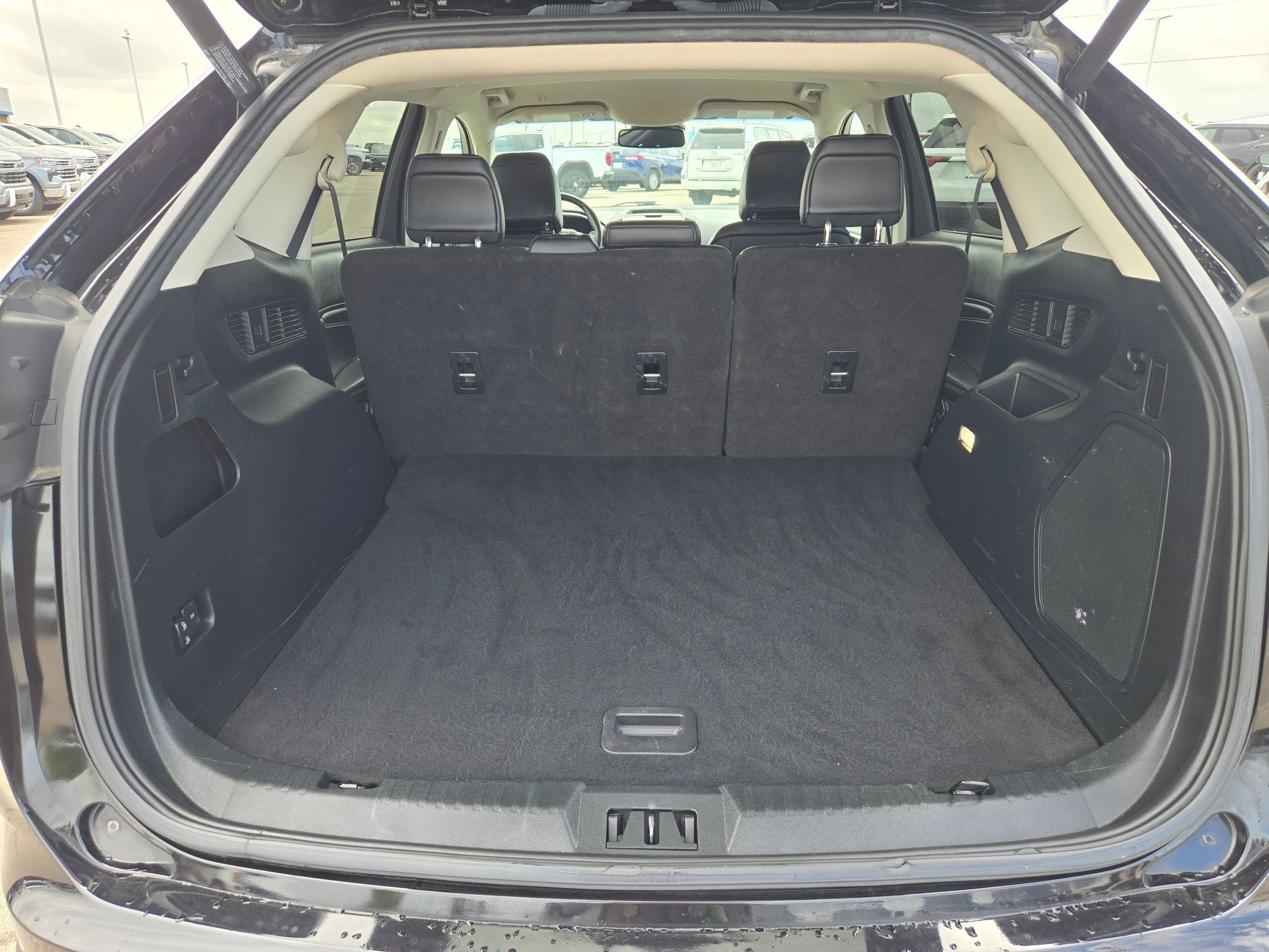 Used 2020 Ford Edge Titanium image 21