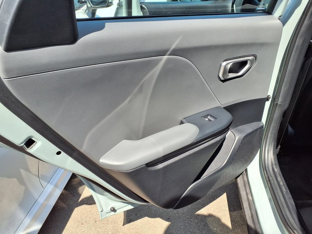 Used 2025 Kia K4 FWD image 7