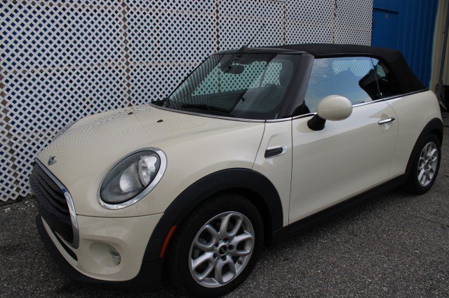 Used 2018 MINI Cooper Convertible FWD image 9