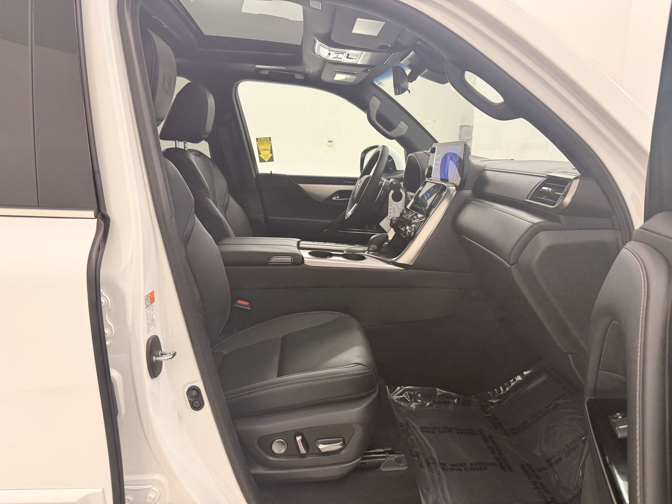 New 2025 Lexus LX 700h F Sport image 34