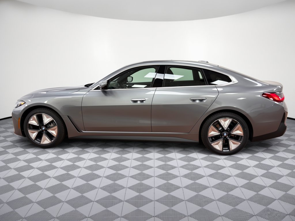 Used 2026 BMW i4 xDrive40i w/ Premium Package AWD/4WD image 2