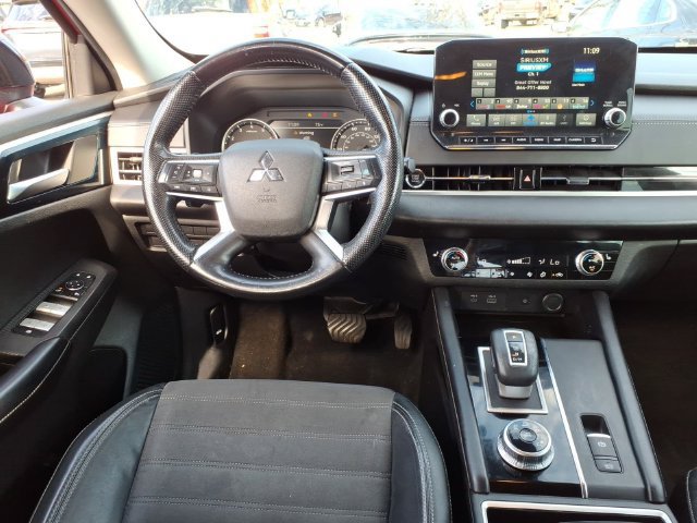 Used 2022 Mitsubishi Outlander SE FWD image 13
