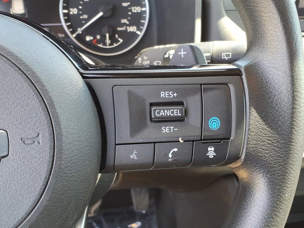 Used 2021 Nissan Rogue SV AWD/4WD image 27