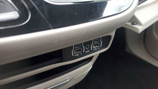 Certified 2024 Chrysler Pacifica Touring-L image 20