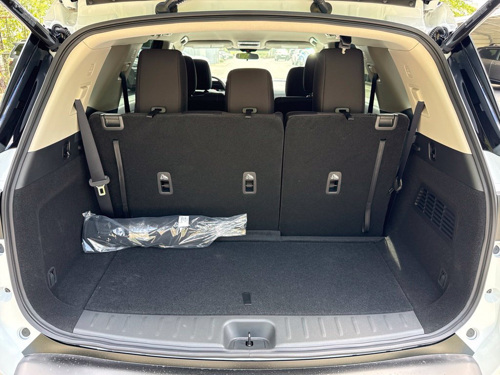 New 2026 Nissan Pathfinder SV FWD image 31
