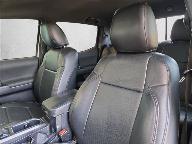 Used 2018 Toyota Tacoma TRD Sport w/ Technology Package AWD/4WD image 14