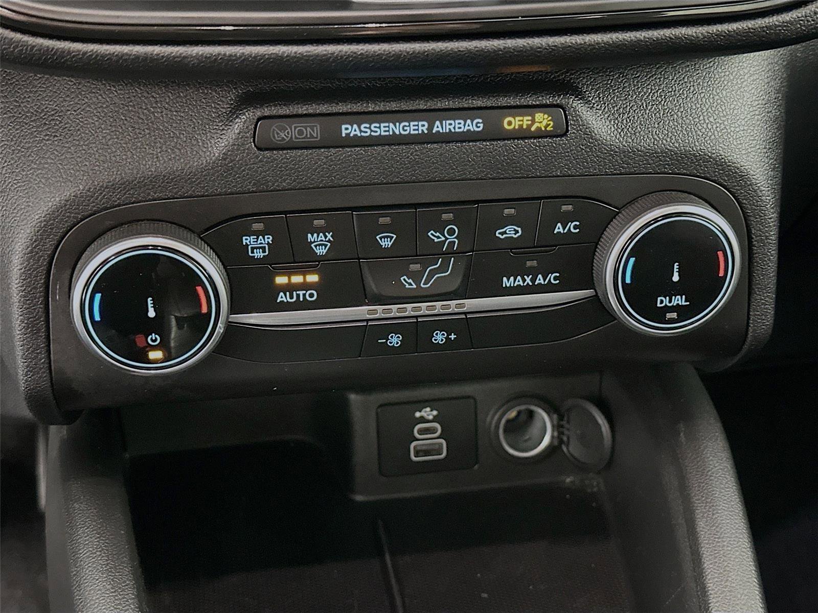 Used 2025 Ford Escape ST-Line image 9