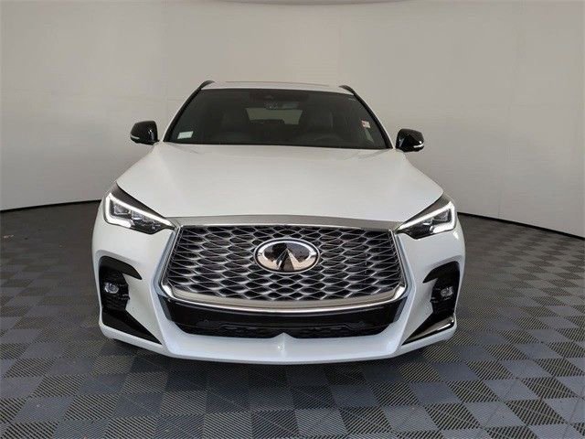 Certified 2025 INFINITI QX55 Essential image 11