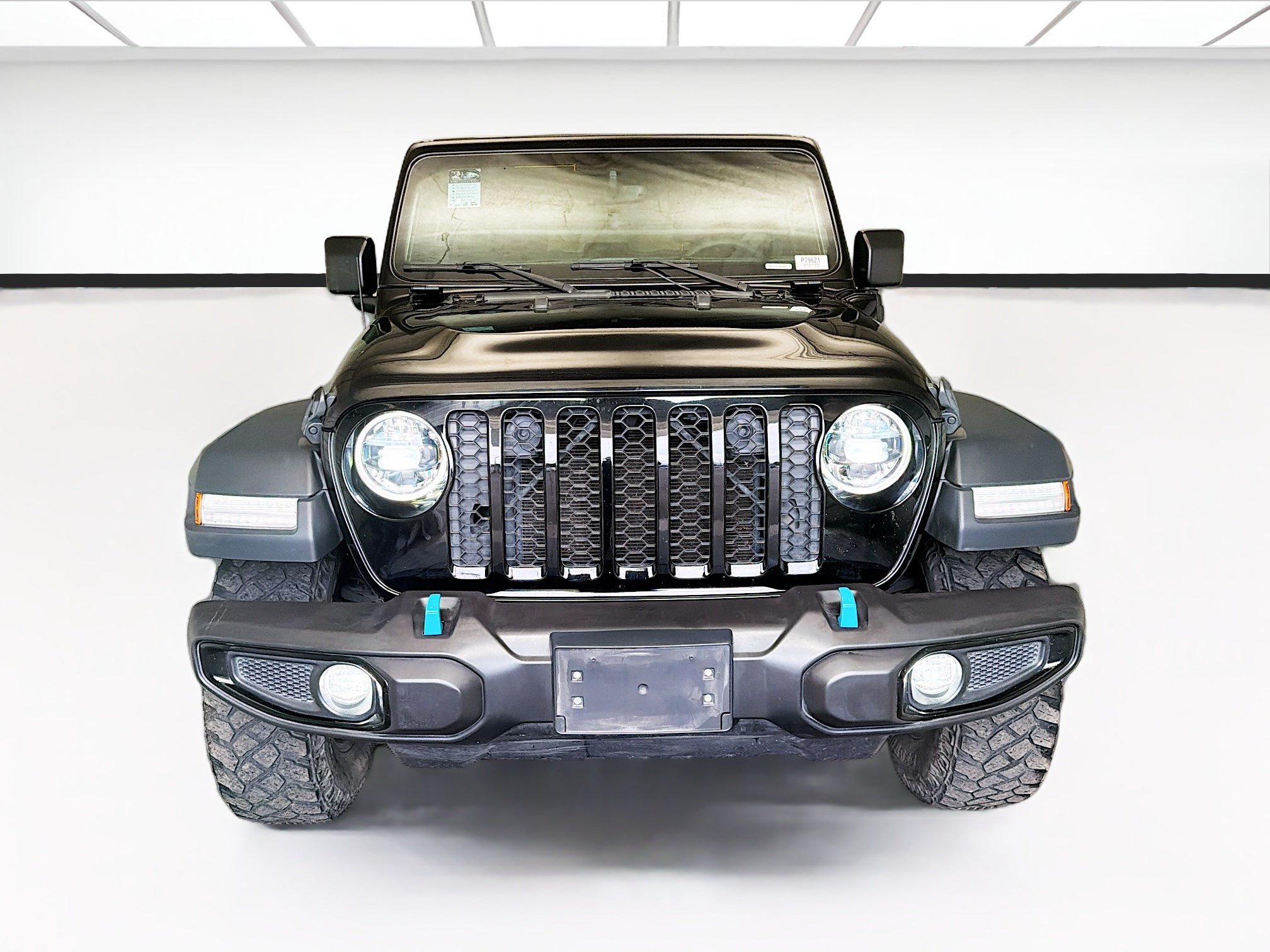 Used 2023 Jeep Wrangler Unlimited w/ Sun & Screen Package AWD/4WD image 2