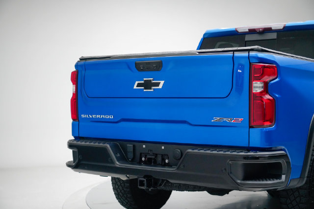 Used 2023 Chevrolet Silverado 1500 ZR2 w/ Technology Package AWD/4WD image 12