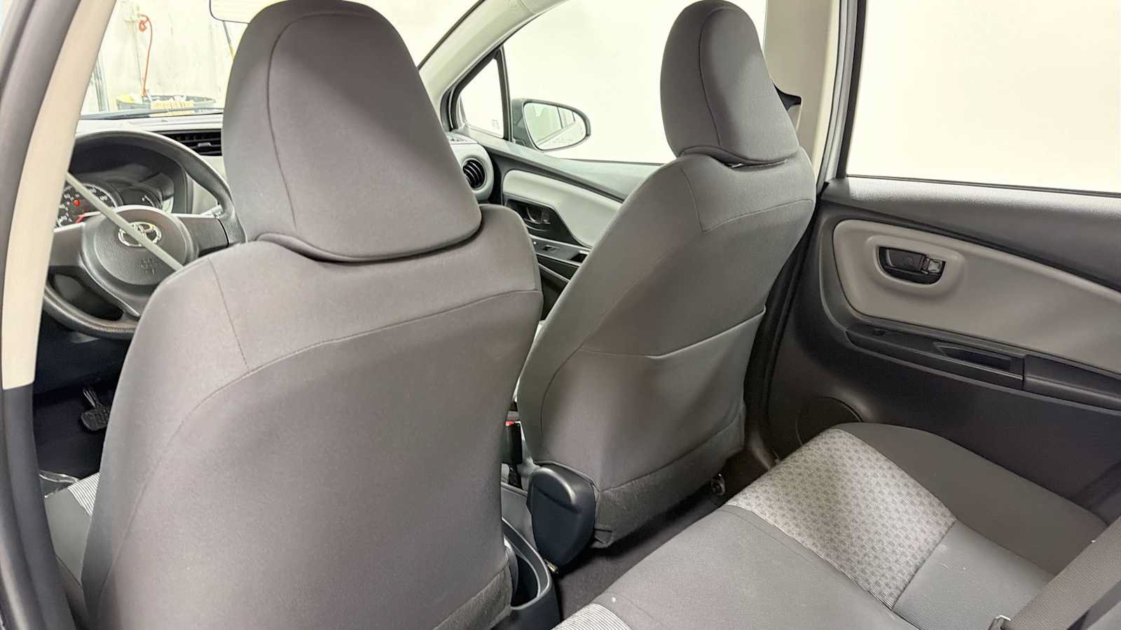 Used 2015 Toyota Yaris L FWD image 23