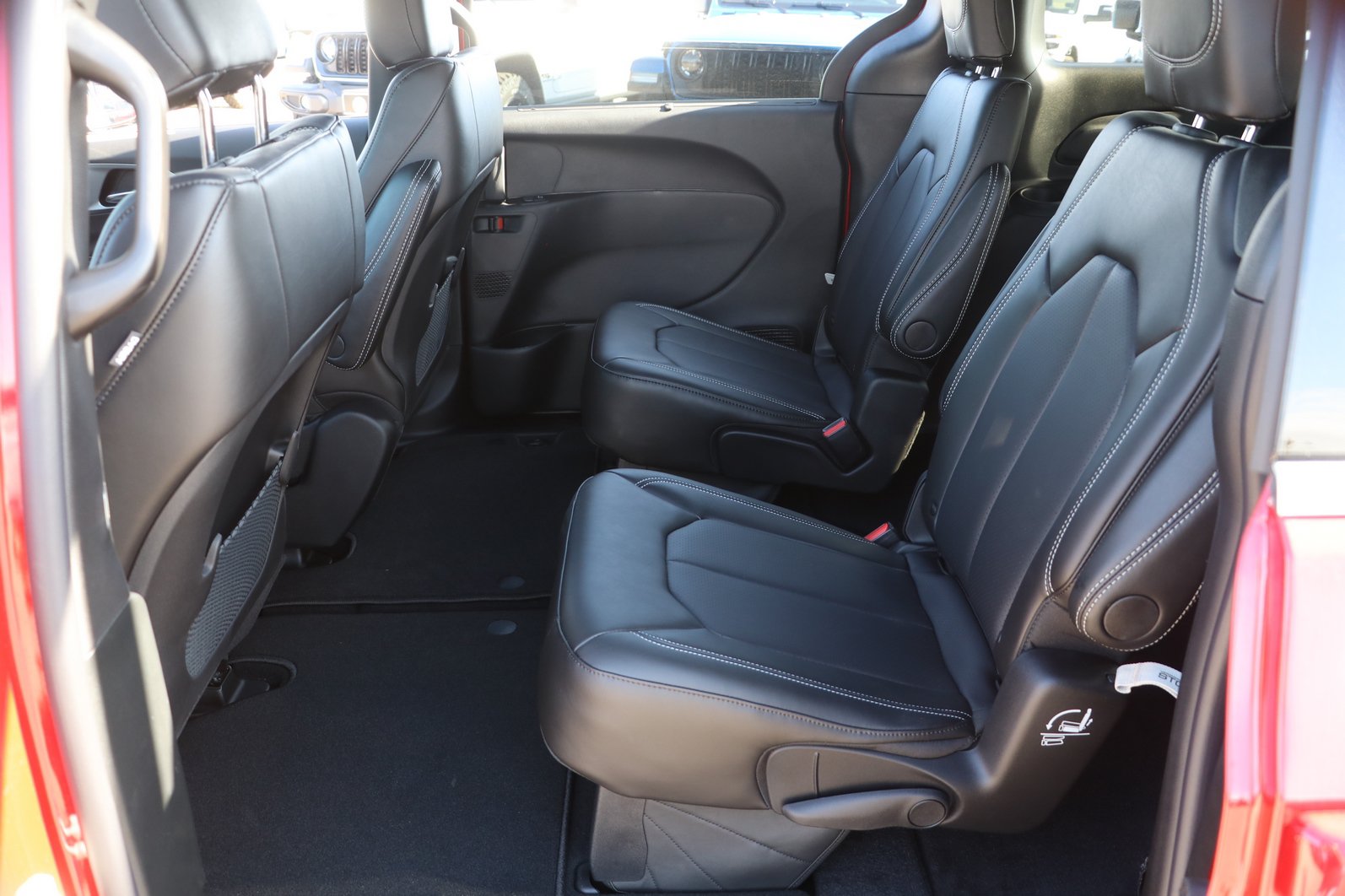 New 2027 Chrysler Pacifica LX FWD image 27