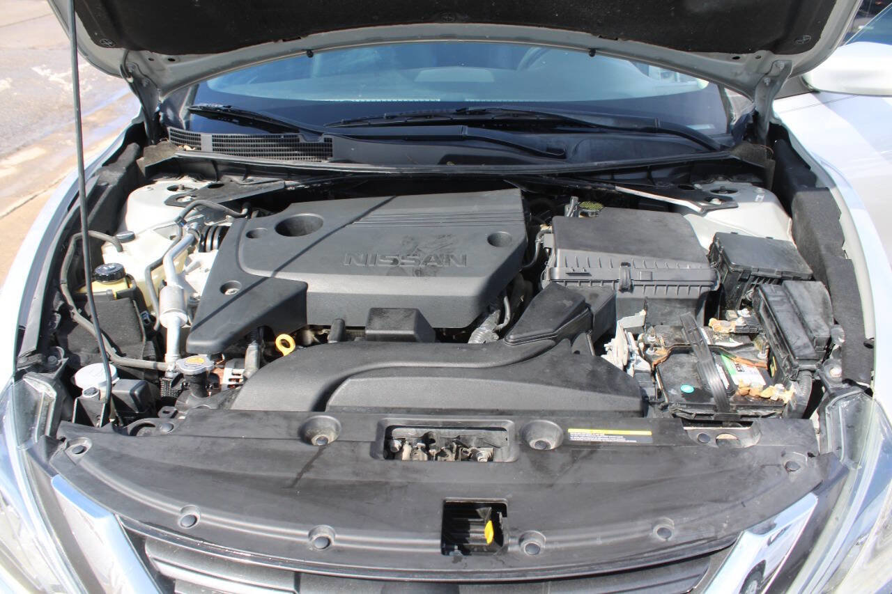 Used 2017 Nissan Altima 2.5 SR image 20