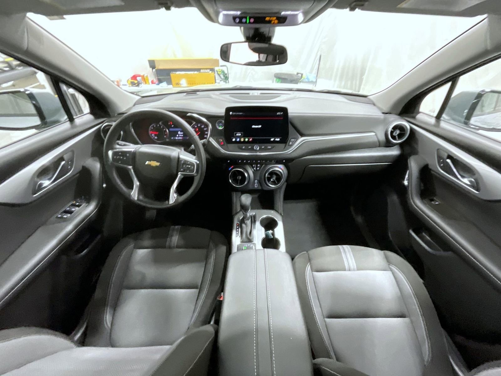 Used 2025 Chevrolet Blazer LT AWD/4WD image 14