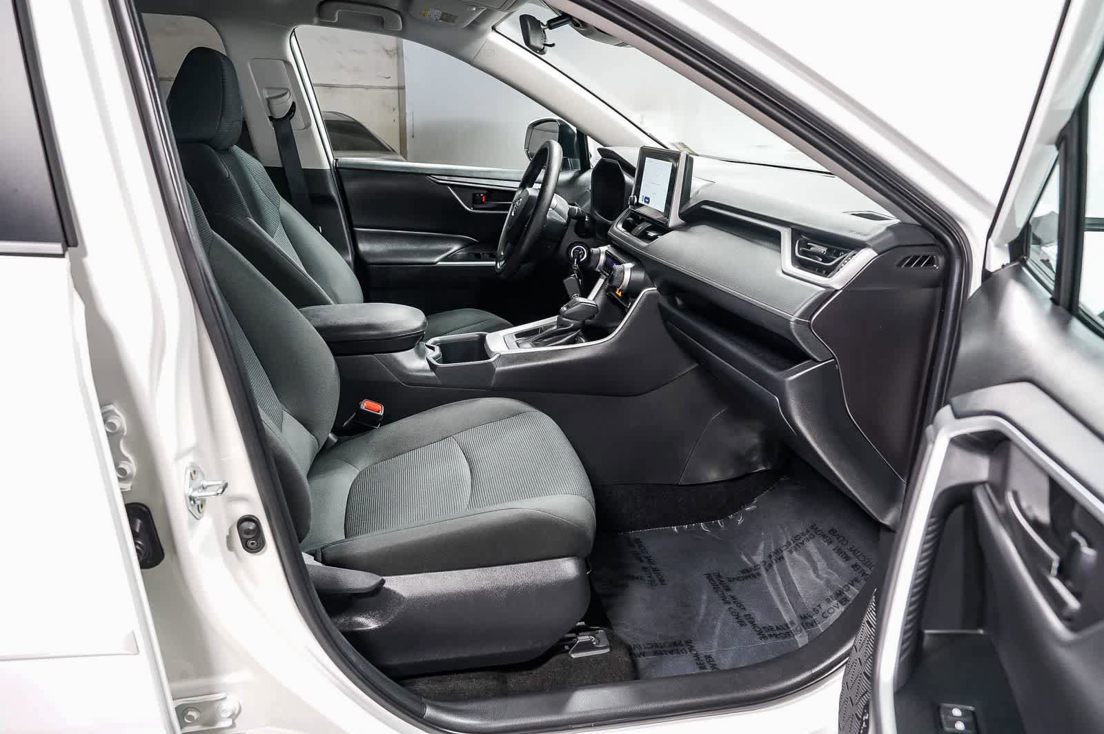 Certified 2025 Toyota RAV4 LE FWD image 17