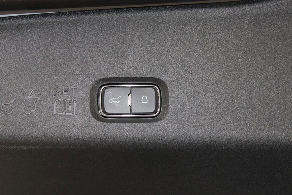 New 2026 Ford Expedition Active image 18